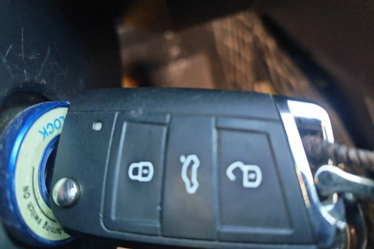 Used Skoda Octavia 2016 1.6L Automatic Smart Drive Edition Vehicle Key