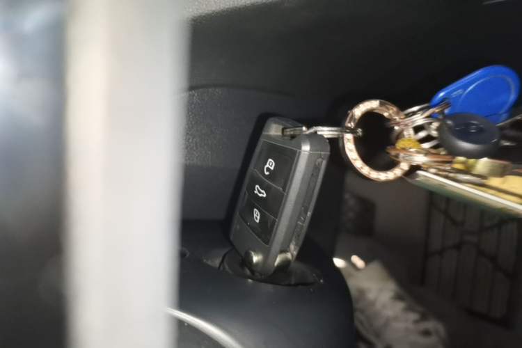 Used Skoda Octavia 2016 1.6L Automatic Smart Drive Edition Vehicle Key