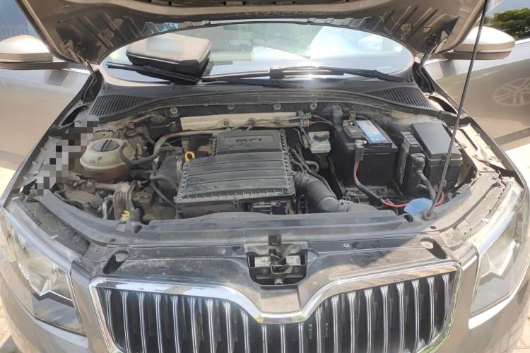 Used Skoda Octavia 2016 1.6L Manual Trend Edition Engine Bay