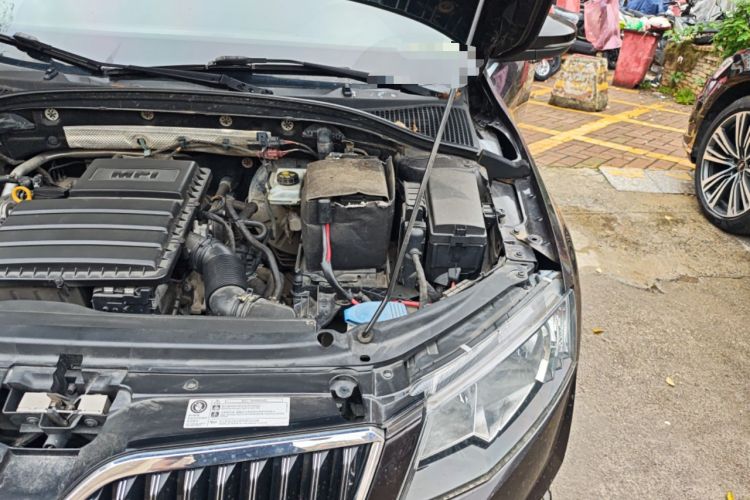 Used Skoda Octavia 2016 1.6L Manual Smart Drive Version Engine Bay Left