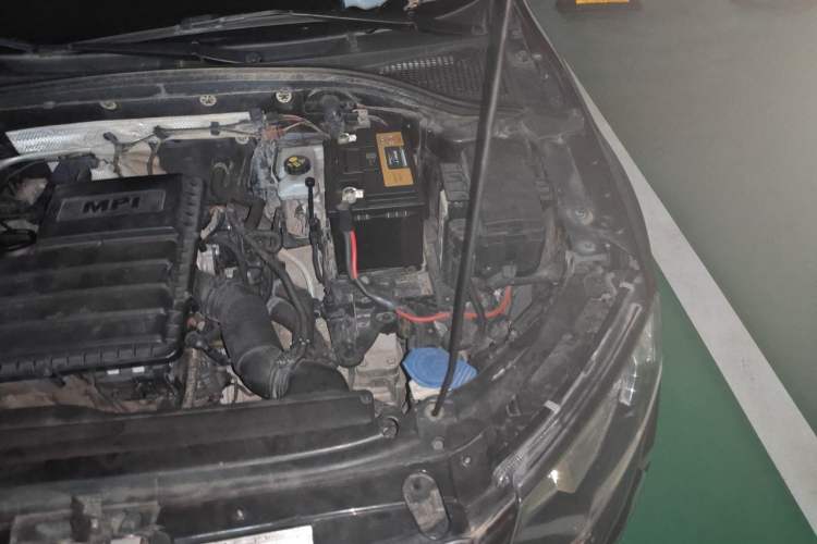 Used Skoda Octavia 2016 1.6L Automatic Smart Drive Edition Engine Bay Left