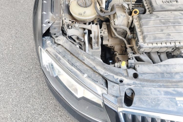 Used Skoda Octavia 2016 1.6L Manual Trend Edition Engine Bay Right