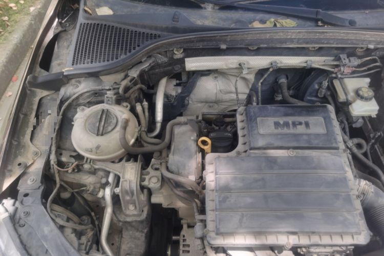 Used Skoda Octavia 2016 1.6L Automatic Smart Drive Edition Engine Bay Right