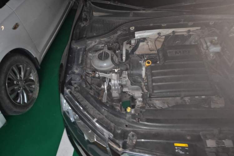 Used Skoda Octavia 2016 1.6L Automatic Smart Drive Edition Engine Bay Right