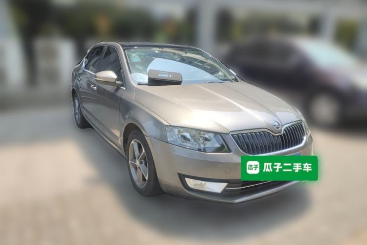 Used Skoda Octavia 2016 1.6L Manual Trend Edition Front Right 45 Deg