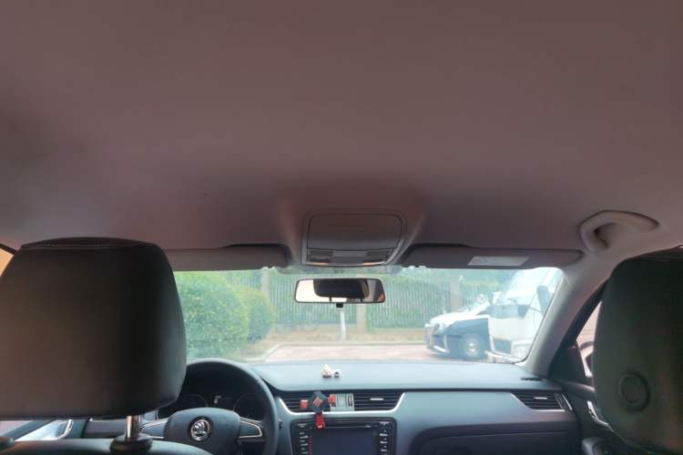 Used Skoda Octavia 2016 1.6L Automatic Chuanxing Edition Headliner