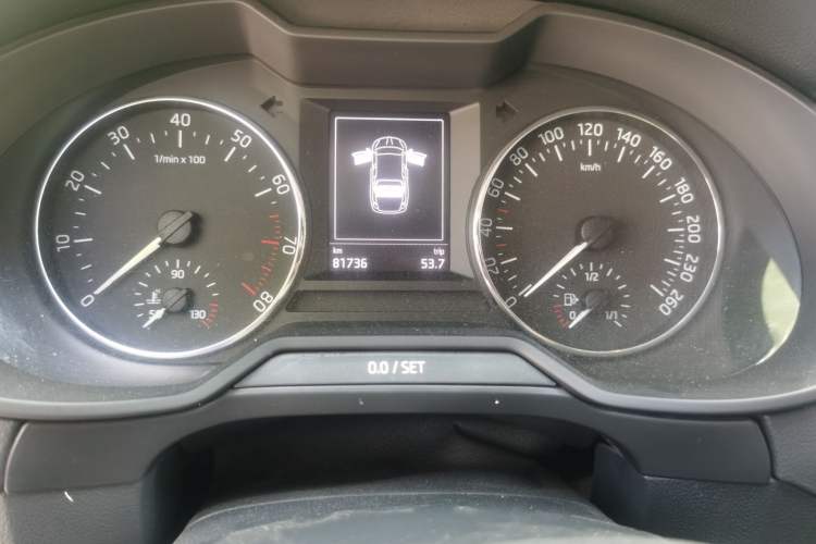 Used Skoda Octavia 2016 1.6L Automatic Smart Drive Edition Instrument Cluster