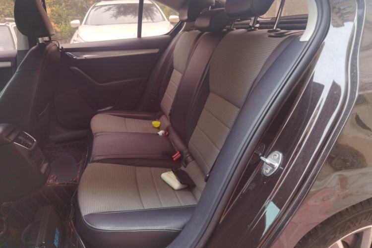 Used Skoda Octavia 2016 1.6L Automatic Chuanxing Edition Left Rear Seat