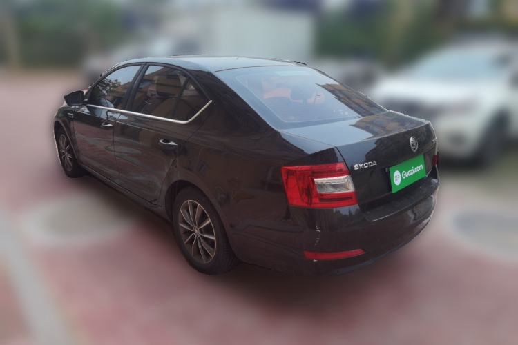Used Skoda Octavia 2016 1.6L Automatic Chuanxing Edition Rear Left 45 Deg