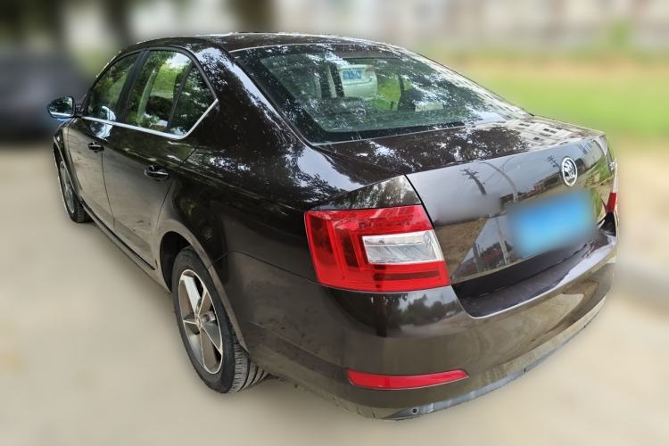 Used Skoda Octavia 2016 1.6L Automatic Chuanxing Edition Rear Left 45 Deg