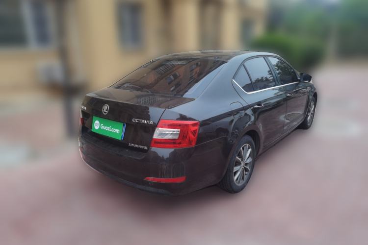 Used Skoda Octavia 2016 1.6L Automatic Chuanxing Edition Rear Right 45 Deg