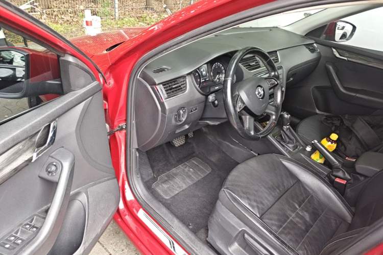 Used Skoda Octavia 2016 1.6L Automatic Smart Drive Edition Driver Seat