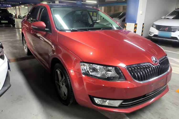 Used Skoda Octavia 2016 TSI280 DSG Smart Drive Edition Front Right 45 Deg