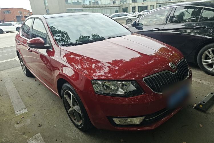 Used Skoda Octavia 2016 1.6L Automatic Smart Drive Edition Front Right 45 Deg