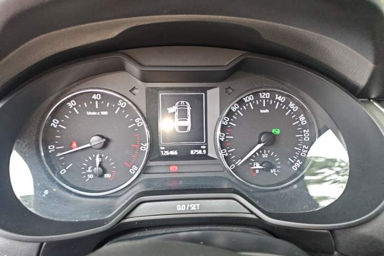Used Skoda Octavia 2016 1.6L Automatic Smart Drive Edition Instrument Cluster