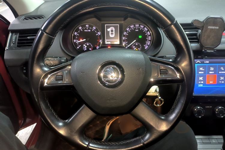 Used Skoda Octavia 2016 TSI280 DSG Smart Drive Edition Steering Wheel
