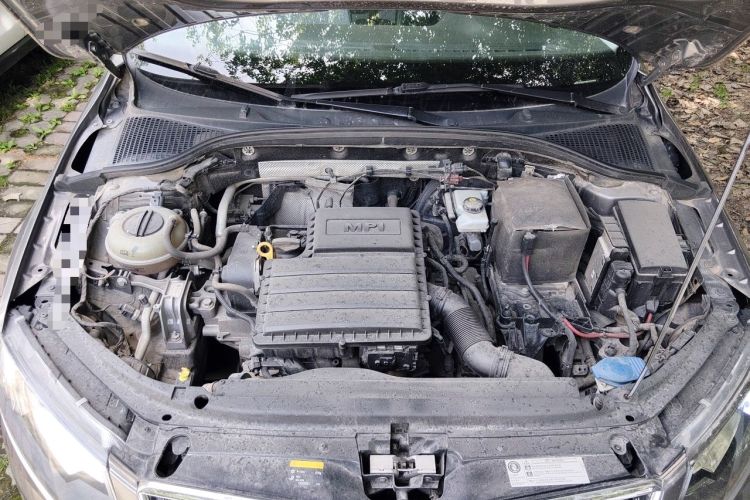 Used Skoda Octavia 2016 1.6L Automatic Smart Drive Edition Engine Bay