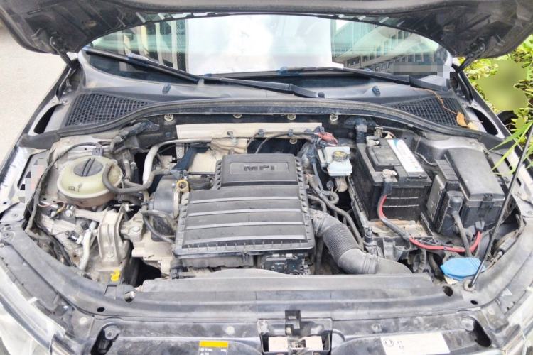 Used Skoda Octavia 2016 1.6L Manual Smart Drive Version Engine Bay