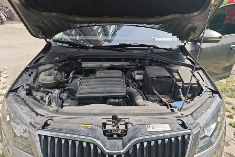 Used Skoda Octavia 2016 1.6L Automatic Smart Drive Edition Engine Bay