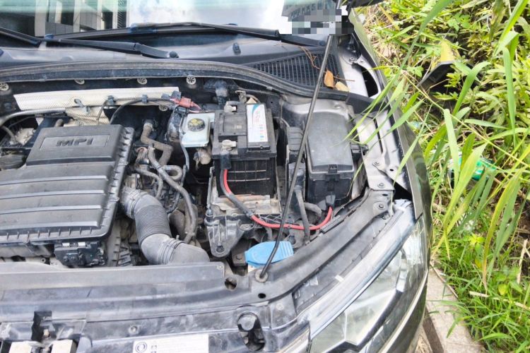 Used Skoda Octavia 2016 1.6L Manual Smart Drive Version Engine Bay Left