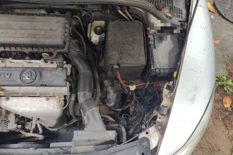 Used Skoda Octavia 2016 1.6L Automatic Smart Drive Edition Engine Bay Left