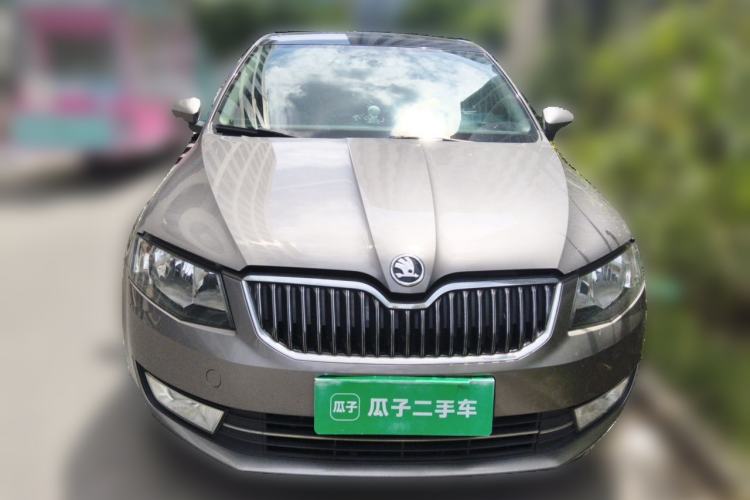 Used Skoda Octavia 2016 1.6L Manual Smart Drive Version Front
