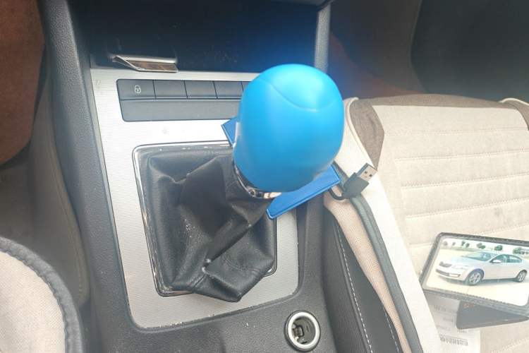 Used Skoda Octavia 2016 1.6L Manual Trend Edition Gear Lever