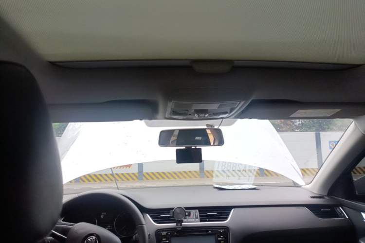 Used Skoda Octavia 2016 1.6L Automatic Chuanxing Edition Headliner