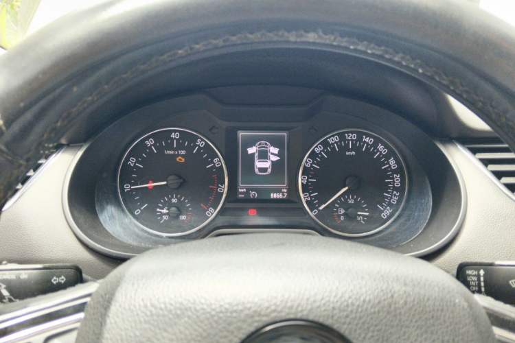 Used Skoda Octavia 2016 1.6L Manual Smart Drive Version Instrument Cluster