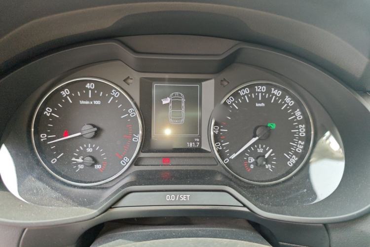 Used Skoda Octavia 2016 1.6L Automatic Smart Drive Edition Instrument Cluster