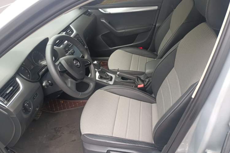 Used Skoda Octavia 2016 1.6L Automatic Chuanxing Edition Left Front Seat