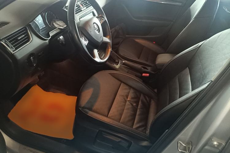 Used Skoda Octavia 2016 TSI280 DSG Smart Drive Edition Left Front Seat