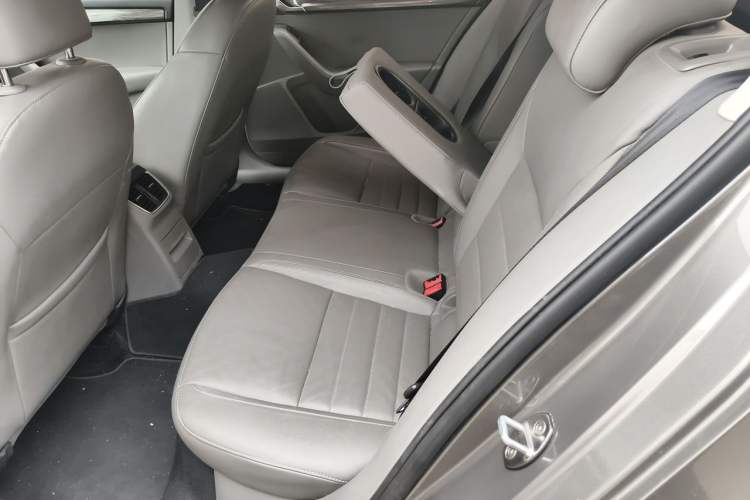 Used Skoda Octavia 2016 1.6L Automatic Smart Drive Edition Left Rear Seat