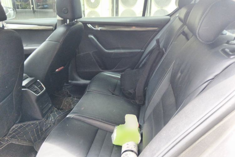 Used Skoda Octavia 2016 1.6L Manual Smart Drive Version Left Rear Seat