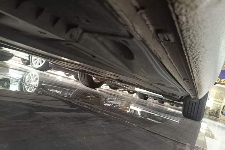 Used Skoda Octavia 2016 TSI280 DSG Smart Drive Edition Left Side Sill