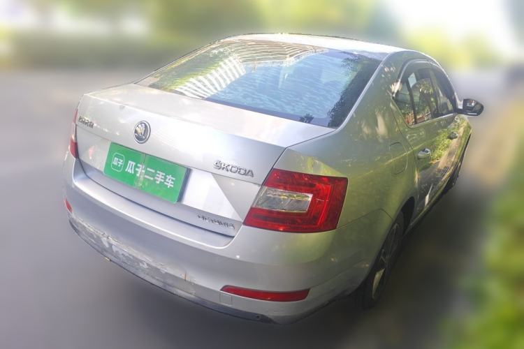 Used Skoda Octavia 2016 1.6L Automatic Chuanxing Edition Rear Right 45 Deg