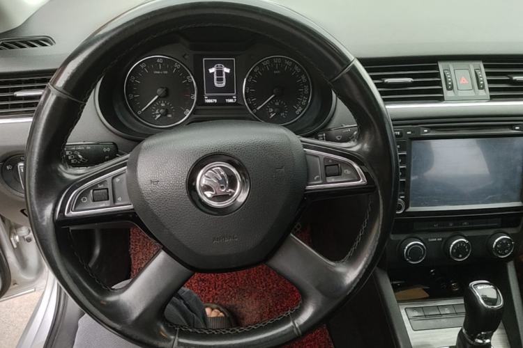 Used Skoda Octavia 2016 1.6L Automatic Smart Drive Edition Steering Wheel