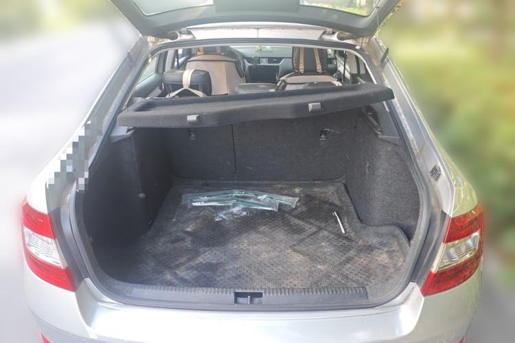 Used Skoda Octavia 2016 1.6L Automatic Chuanxing Edition Trunk