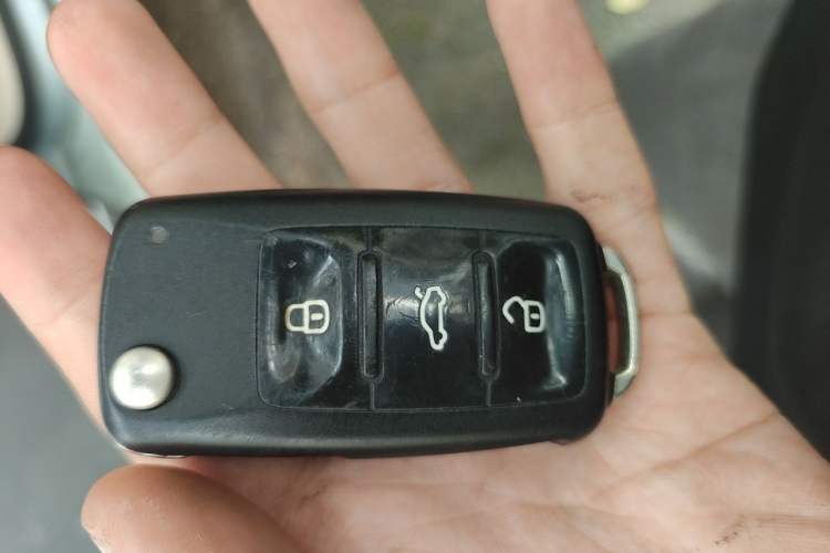 Used Skoda Octavia 2016 1.6L Automatic Smart Drive Edition Vehicle Key