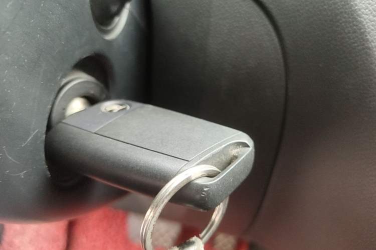 Used Skoda Octavia 2016 1.6L Automatic Smart Drive Edition Vehicle Key