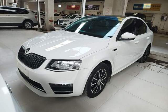 Used Skoda Octavia 2016 1.6L Automatic Smart Drive Edition
