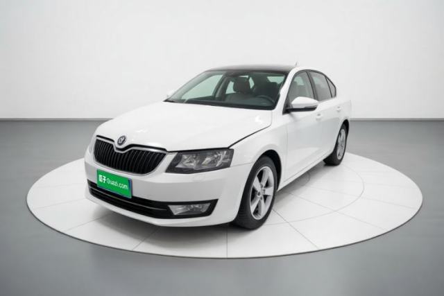 Ojetý Skoda Octavia 2016 TSI280 DSG Smart Drive Edition
