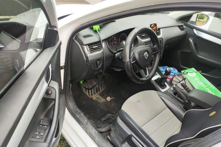 Used Skoda Octavia 2016 1.6L Manual Trend Edition Driver Seat