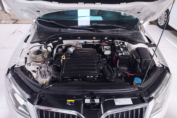 Used Skoda Octavia 2016 1.6L Automatic Smart Drive Edition Engine Bay