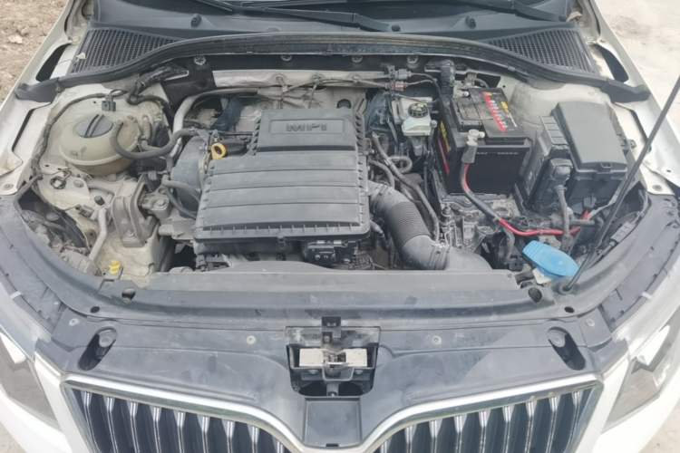 Used Skoda Octavia 2016 1.6L Automatic Smart Drive Edition Engine Bay
