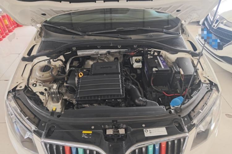 Used Skoda Octavia 2016 1.6L Manual Smart Drive Version Engine Bay