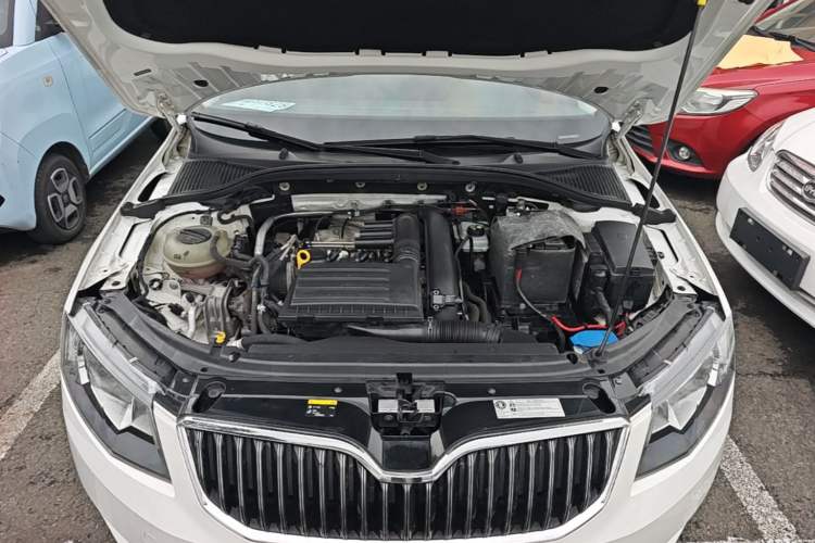 Used Skoda Octavia 2016 TSI280 DSG Smart Drive Edition Engine Bay