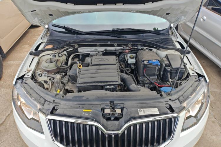 Used Skoda Octavia 2016 1.6L Automatic Smart Drive Edition Engine Bay