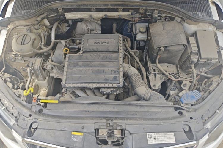 Used Skoda Octavia 2016 1.6L Automatic Chuanxing Edition Engine Bay