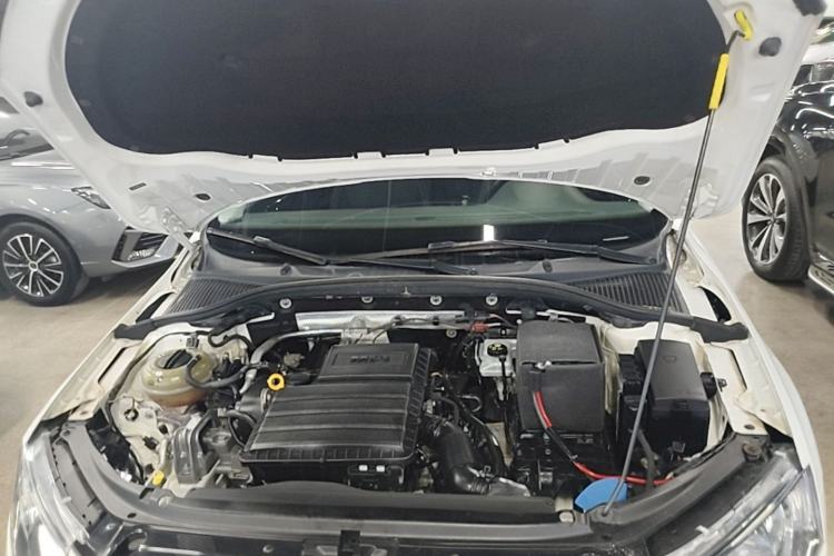 Used Skoda Octavia 2016 1.6L Automatic Smart Drive Edition Engine Bay
